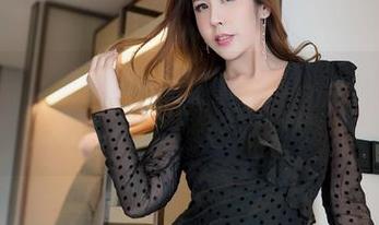 Feilin嗲囡囡 - 喂，快来下载周大萌的校服合集，完全可以拯救你的学生时代！