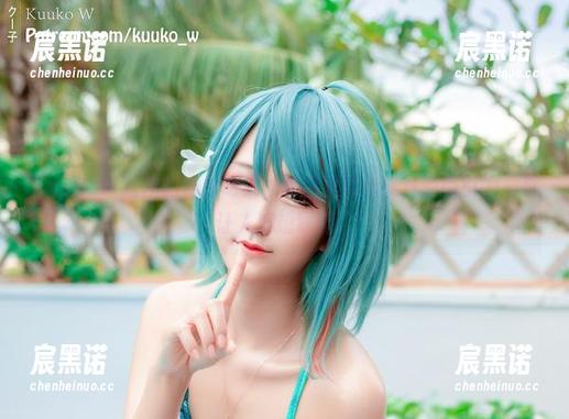 KuukoW这次的新作胡桃，套图里那种怪异的吸引力，真让人浮想联翩。