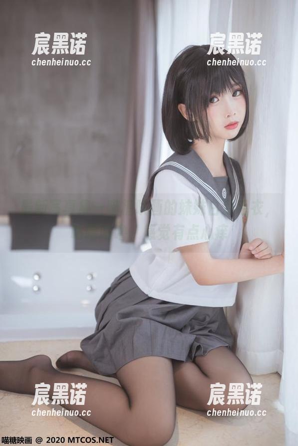 最新写真集—喵糖映画的妹妹白色毛衣，咕噜咕噜，感觉有点心痒