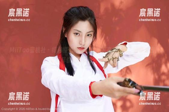 MiiTao蜜桃社 - 绯月樱-Cherry的居家高清合集：懒得外出，就这样优雅地赖着沙发多好。
