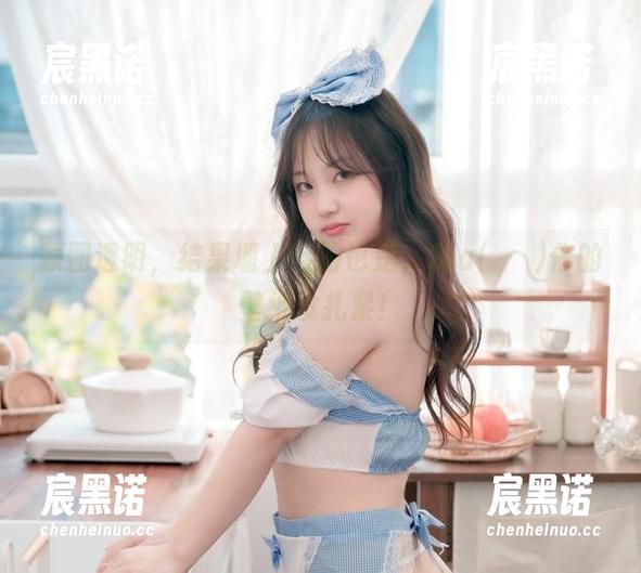 原图透明，结果墙上挂的也是，Sia(시아)你的壁纸没扎紧！
