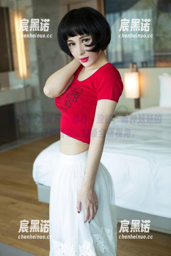 UGirls尤果网 - 福利，没错！萌神妹妹的牛仔裤图包，解锁全新视角。
