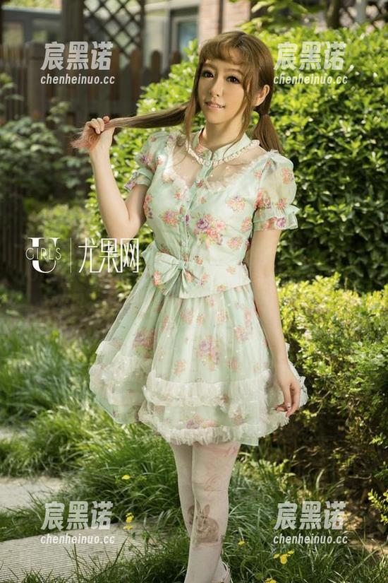 UGirls尤果网-谭晓彤 UGirls尤果网 - 免费活动!谭晓彤白色图包,庆祝你的独特感!大方得很