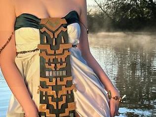 这张Vinnegal居家的写真，我真的怀疑她是不是精灵。