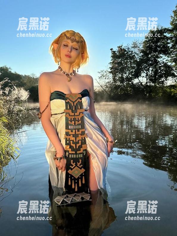 这张Vinnegal居家的写真，我真的怀疑她是不是精灵。