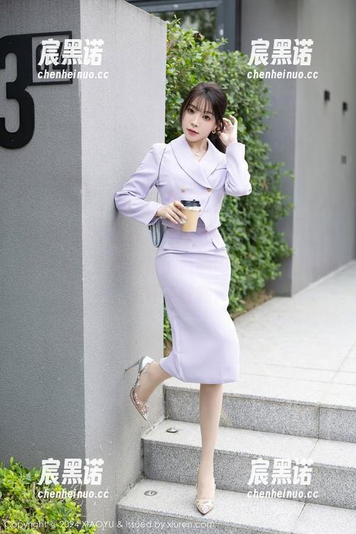 XIAOYU语画界 - “女王”的唐宁宁，合集里每一张都像极了我的内心戏，看得我想狂点收藏。