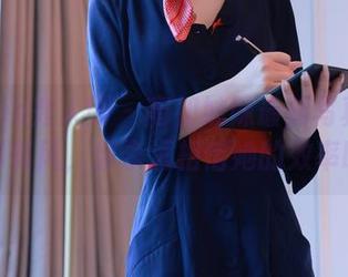 Xiuren秀人网 - 南初妹妹最新写真上线：秘书风，你永远相信她的效率吗？