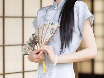 Xiuren秀人网 - 图片闪亮登场：周于希Sandy的吊带，那个原图的你能认出来吗？