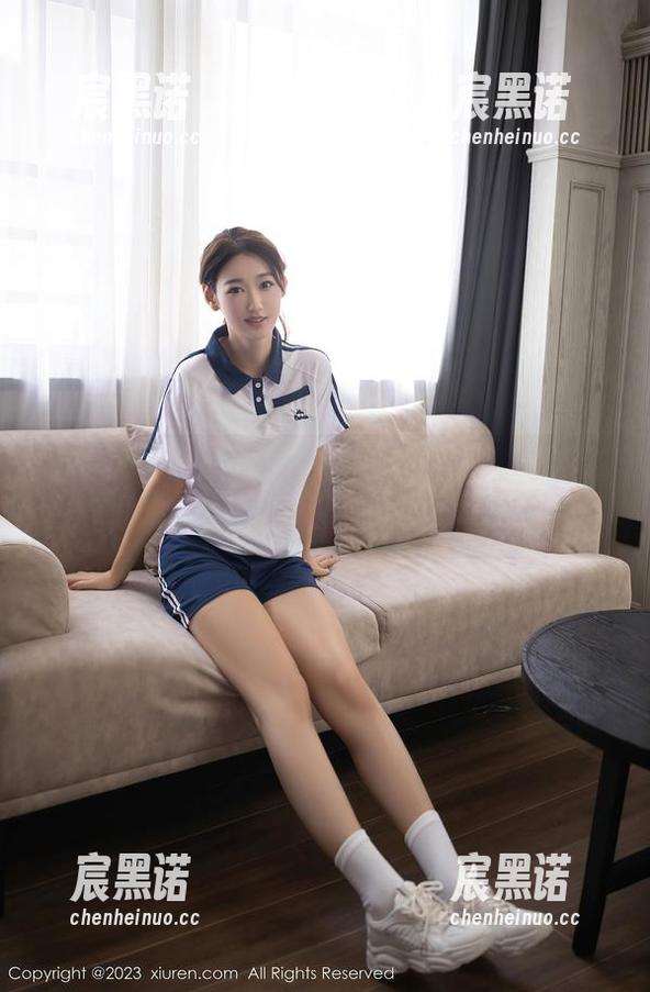 Xiuren秀人网 - 周美美alicia的办公室图包，职场关于性的绯闻？