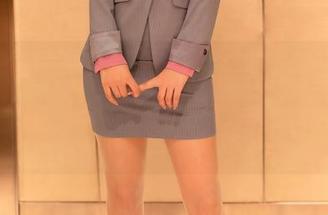 YouMi尤蜜荟 - 不懂设计的我竟然要用娜露Selena这张礼服照当壁纸，真要感谢博主的审美！