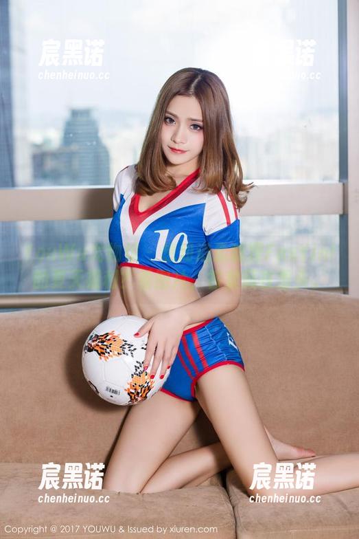 YouWu尤物馆-孟狐狸FoxYini YouWu尤物馆 - 想知道孟狐狸FoxYini的夏天福利?看图片,答案藏在里头。