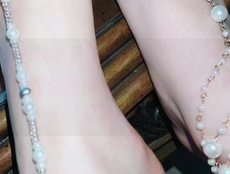 微密圈 - 这不是普通的制服，YuYu超甜丫教你如何优雅撑起气场，来，免费撒下载机会！