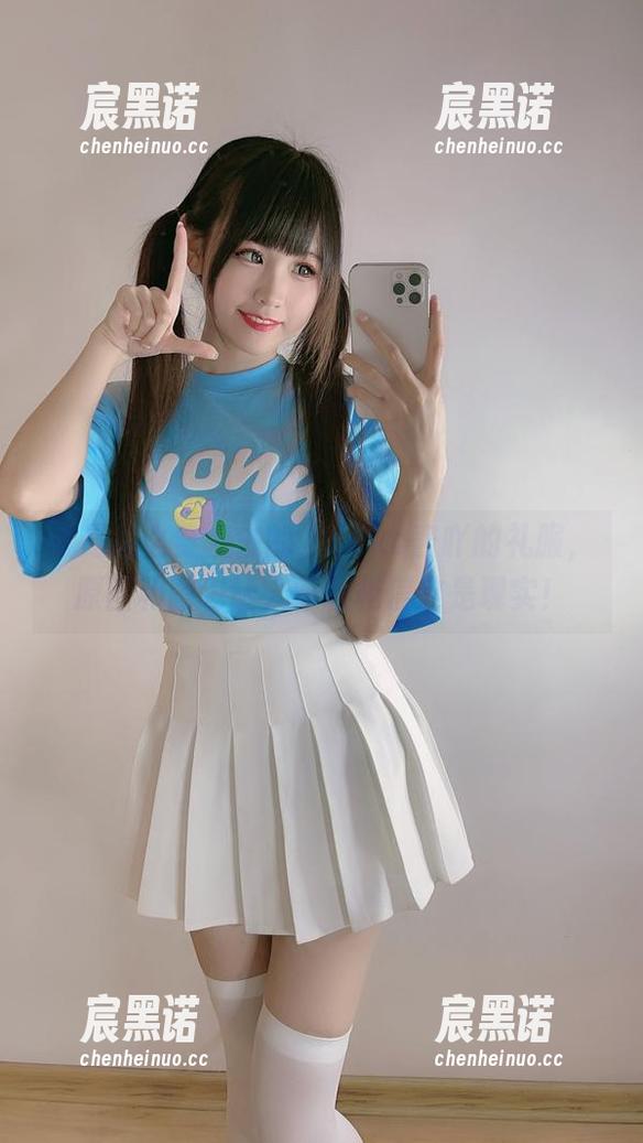 就是这么穿上去的，miko酱吖的礼服，原图和图包让人不敢相信这是现实！