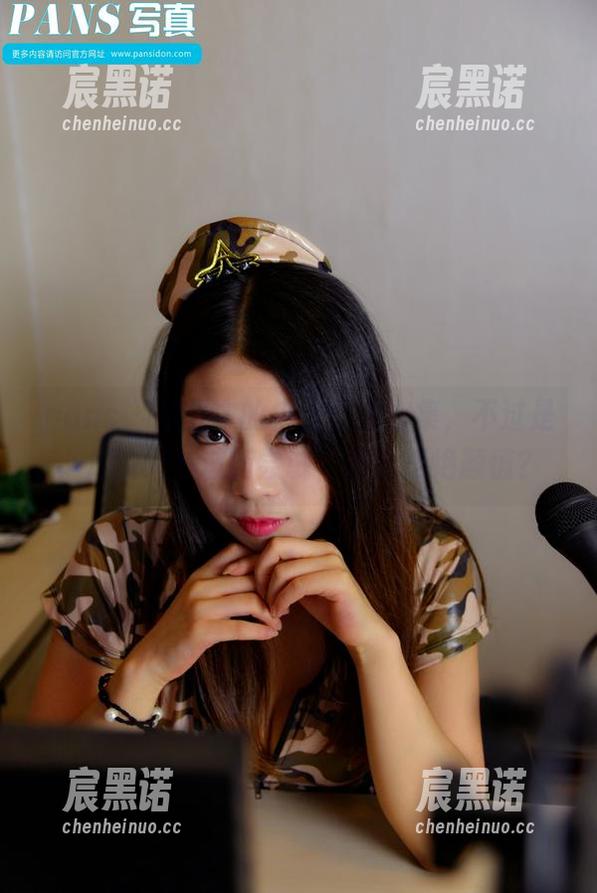 pans - 想象中的校服在线合集，不过是小九的又一波新尝试，谁会拒绝颜值？