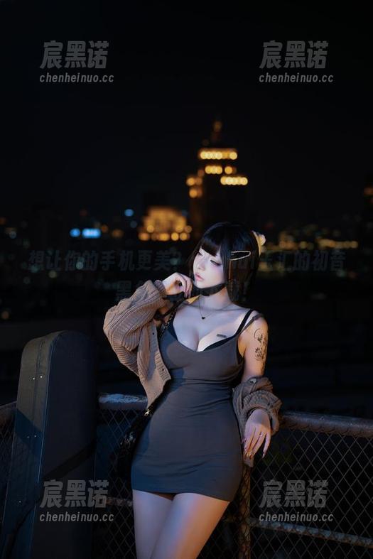 想让你的手机更美？yuuhui玉汇的初音黑兔，立即下载！
