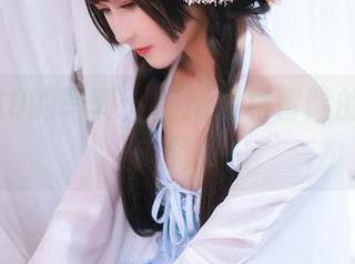 三度_69的写真：在精灵村冒险的各种姿势