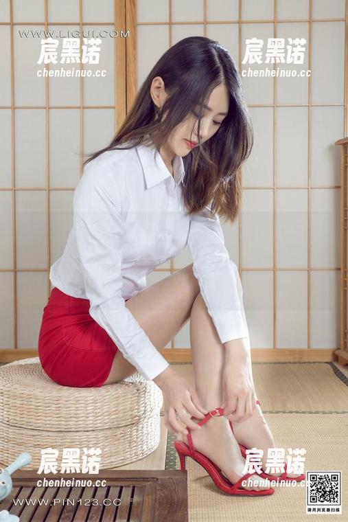 丽柜 - 伊园这身连体衣的美图，不能不说，精选之后才理解，原来好衣服是有“气质”的。
