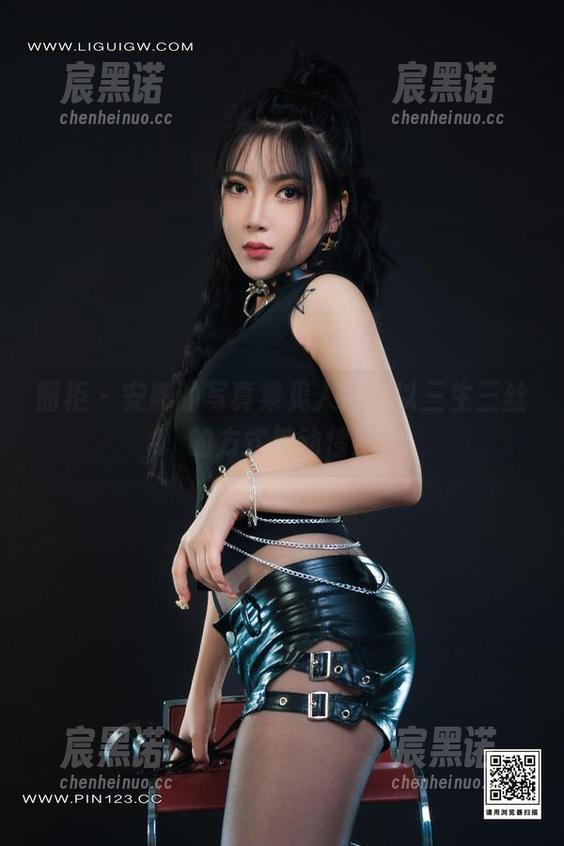 丽柜 - 安娜的写真集见人心，以三生三丝的方式撩动情绪