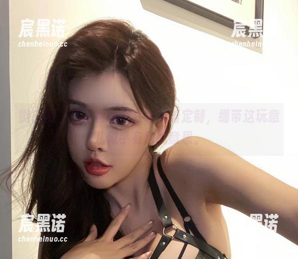微密圈 - 于芷晴的图片缠绕着定制，绷带这玩意儿似乎有别的意思。