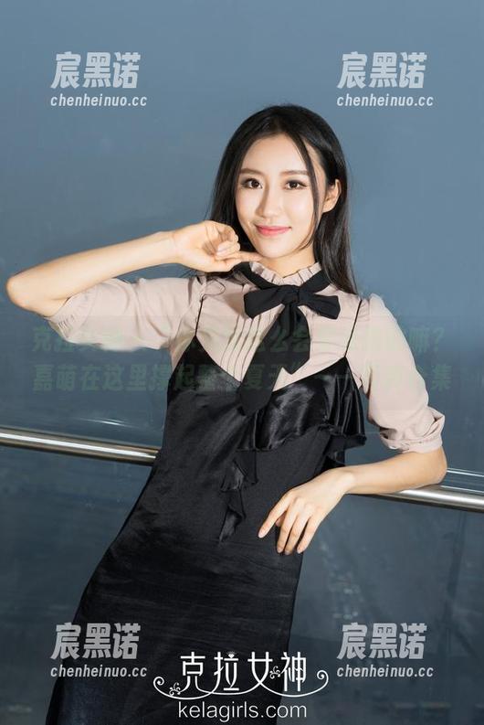 克拉女神-嘉萌 克拉女神 - “你见过这么会穿凉拖的嘛?嘉萌在这里撑起整个夏天”——写真合集