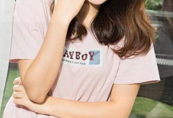 克拉女神 - 老实说，珊珊的秘书写真在网盘中默默发光，脑海中总有些不可说的联想。