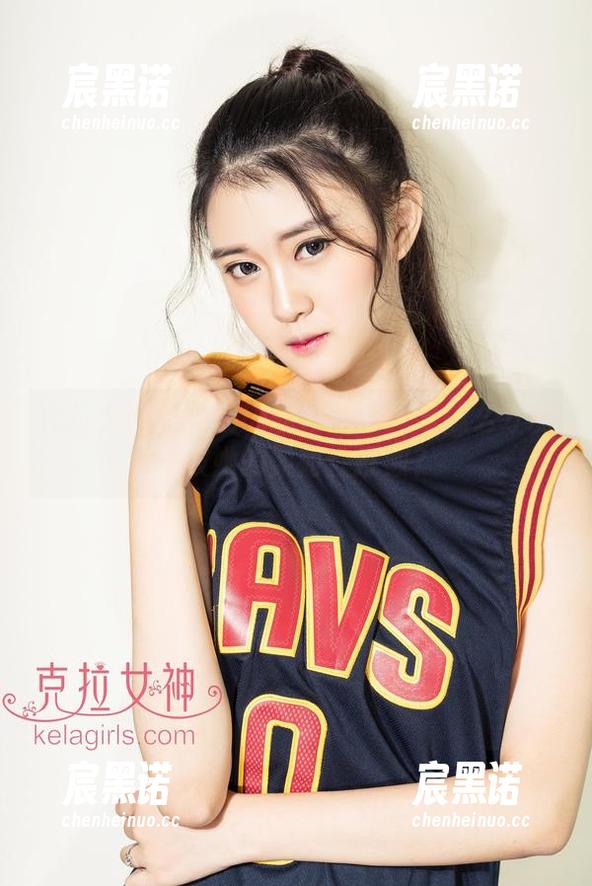 克拉女神 - 盈盈的瑜伽图库：要怎么才能不被她的柔韧性打败？