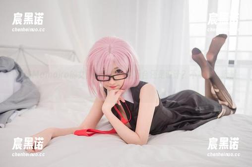 南桃Momoko的女仆作品集，是巧合还是设计？不多说，赶紧下载再说！