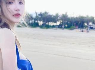 一边看啾小妍Deer的高清图包，一边在想今天是不是该运动了…
