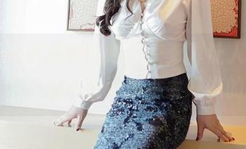 嗲囡囡 - 小恶魔的连体衣，真让人想偷偷模仿一番，加一个好像不太好说的动作。