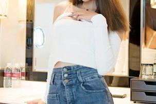 嗲囡囡 - 流氓小巫女的‘裸足’写真：脚步愉快，灵感从地面升起！