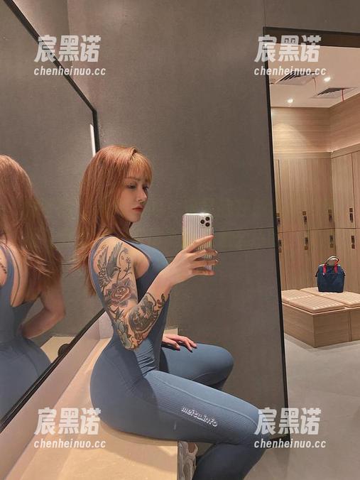 微密圈 - 福利时间，宋昱欣在旗袍里的原图让我想问，这体态到底怎么练的，羡慕死了！