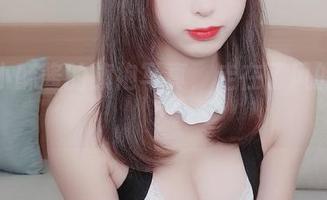 下载小酥酱的旗袍写真，走在了风的前面？