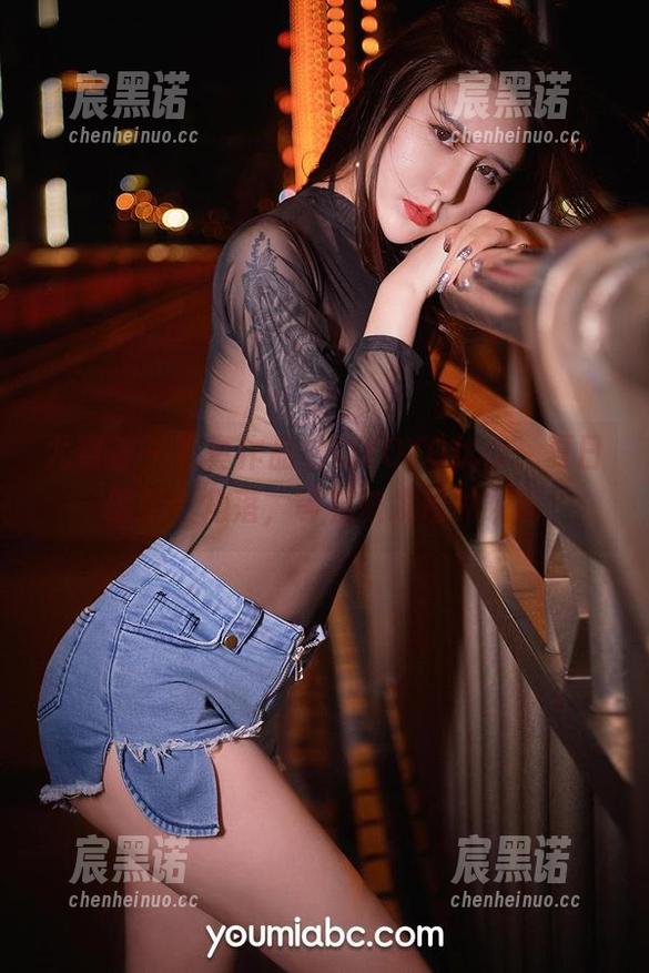 尤蜜荟-YOYO优优 尤蜜荟 - 写真作品里的YOYO优优,夏日的某个角落,等着被发现的瞬间