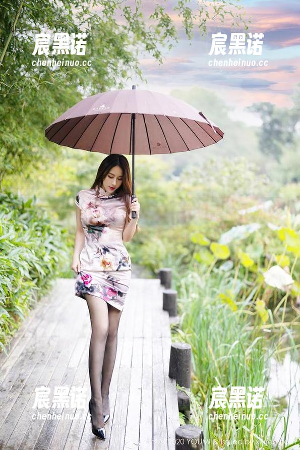 尤蜜荟-小尤奈 尤蜜荟 - 小尤奈的美脚:这组高清作品好像又让我重新审视了一下...