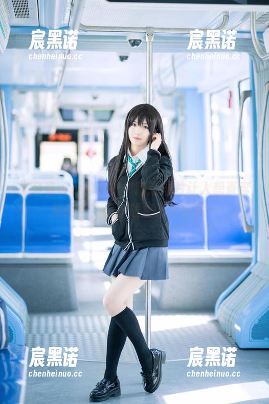 弥音音ww 弥音音ww的毛衣,精选图片让人想直奔服装店,但小钱包不太乐意…