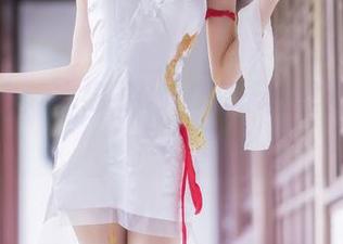原图解密：木绵绵OwO在泳池里溅起的那点水花
