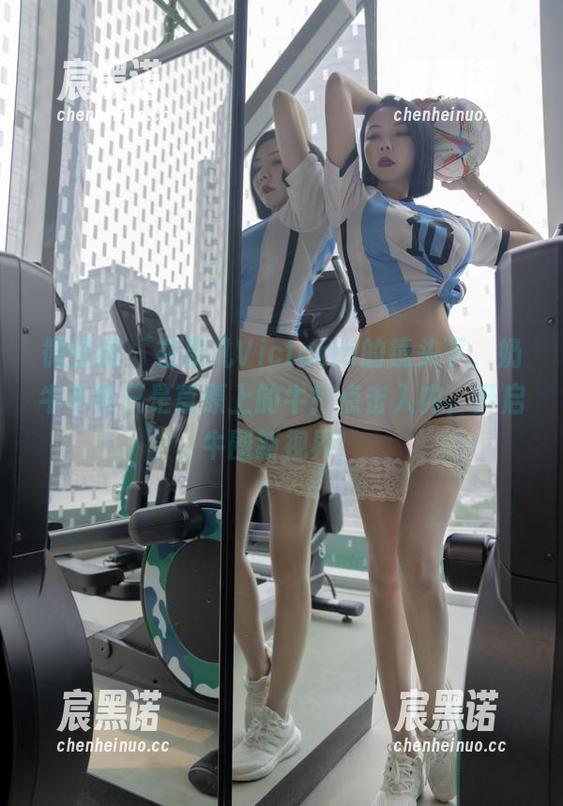 微密圈 - 在果儿Victoria的镜头下，奶牛不再只是草原上的牛！点击入内，开启牛圈新视界！