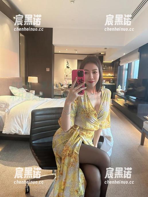 微密圈 - 果儿Victoria的运动内衣秀：不只是美图，更是分享了怎样的“坚持”气息？