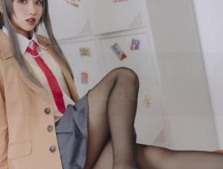 大家快来看果咩酱的白蕾丝合集，若无其事地穿上超乎想象的可爱，不愧是心灵工艺！