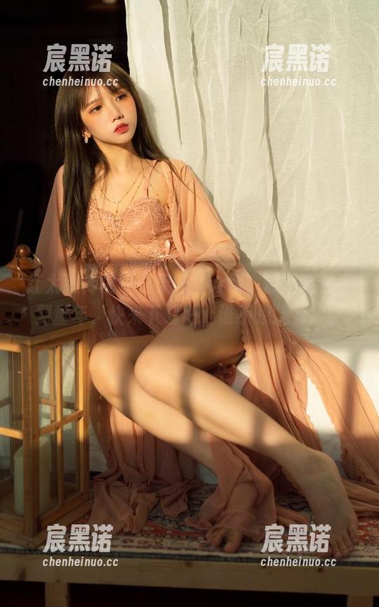 红太狼传说——果咩酱w版，原图带你回到童年，快来下载吧，谁不想拥有呢？