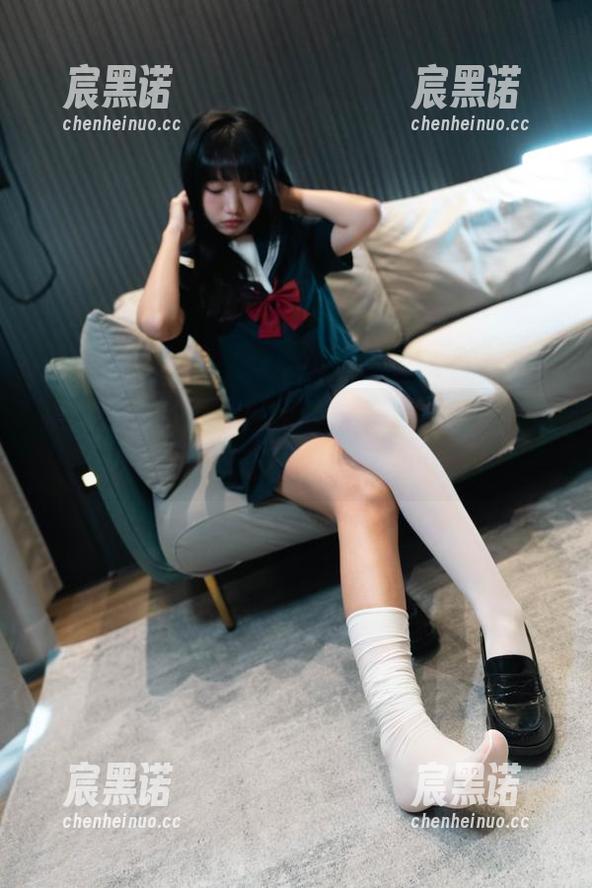 柒柒要乖哦的私房原图，姐姐的每个细节都想去深挖。