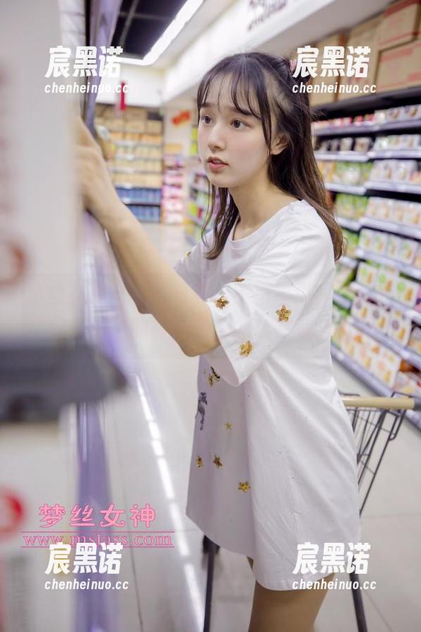 梦丝女神 - 小茶写真，不得不说，她有种“内在纯”的神秘感，怎么看怎么有趣。