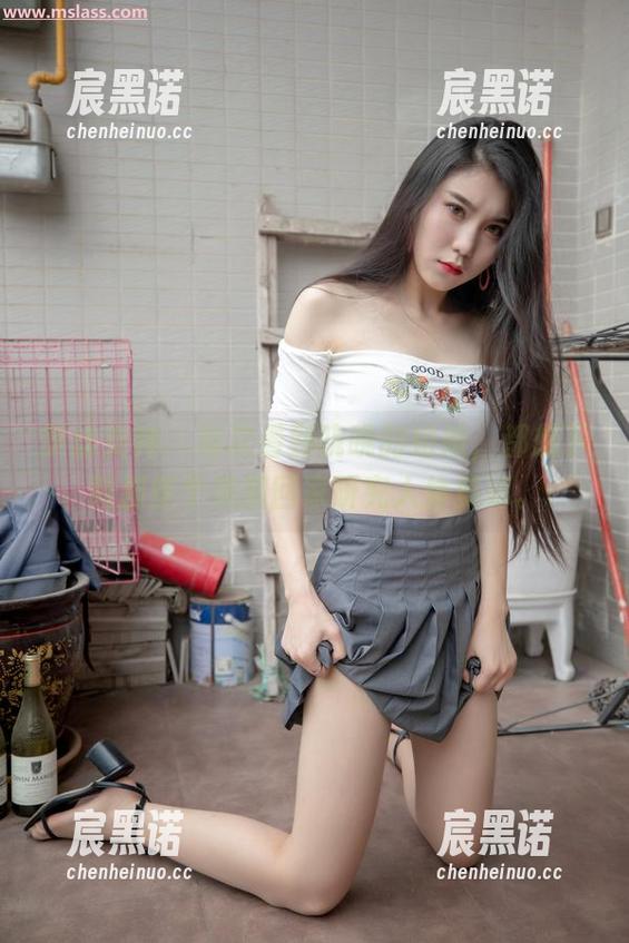 梦丝女神 - 每次看到晓晓的姐姐，都想下载那些个美图回家研究人体奥秘。