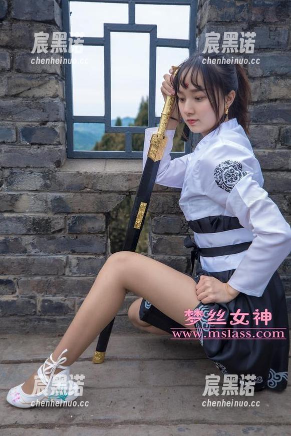 梦丝女神 - 看灵唯再现双马尾杀，写真精选里的萌力全开