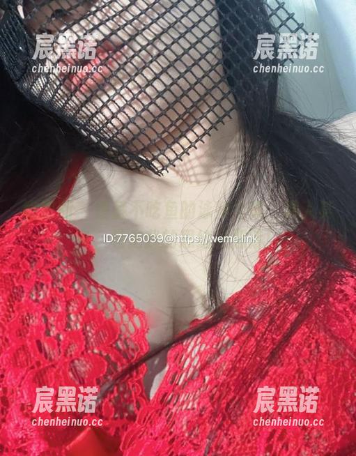 楚楚不吃鱼 微密圈 - 楚楚不吃鱼的泳装全集,潜入其中,卷走我的思绪和期待!
