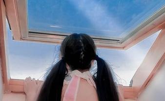 樱晚gigi的清纯作品，资源发放，注意咯，别被她的纯真晃了眼！