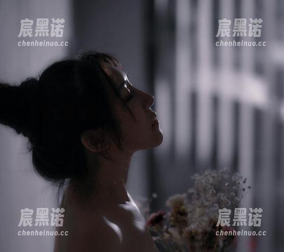 一节被打断的钢琴课，樱晚gigi却在线继续优雅展现！