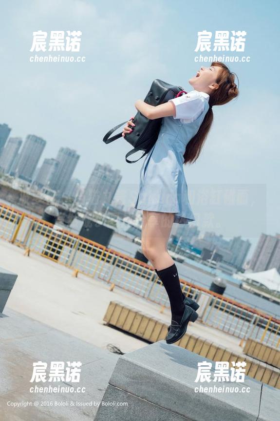 波萝社-猫九酱Sakura 波萝社 - 当猫九酱Sakura和浴缸碰面,竟然成了图片分享的热门款。