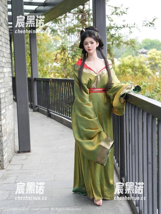 秀人网 - 对于Egg尤妮丝的白色，高清资源直接给个赞，原来白色也可以这么丰富。
