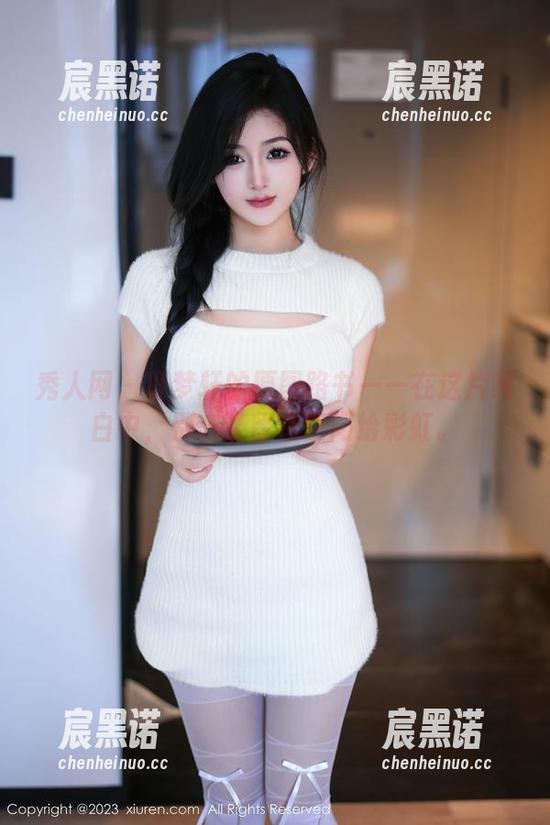 秀人网 - 叶梦轩的原图路书——在这片纯白中，别忘了留点空间给彩虹。